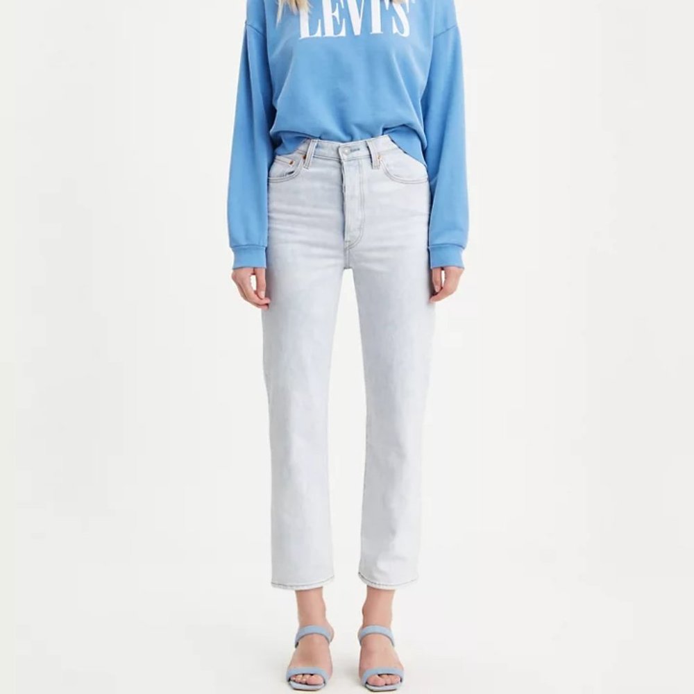 LIKE NEW: Ribcage Straight Leg Jeans from Levi's